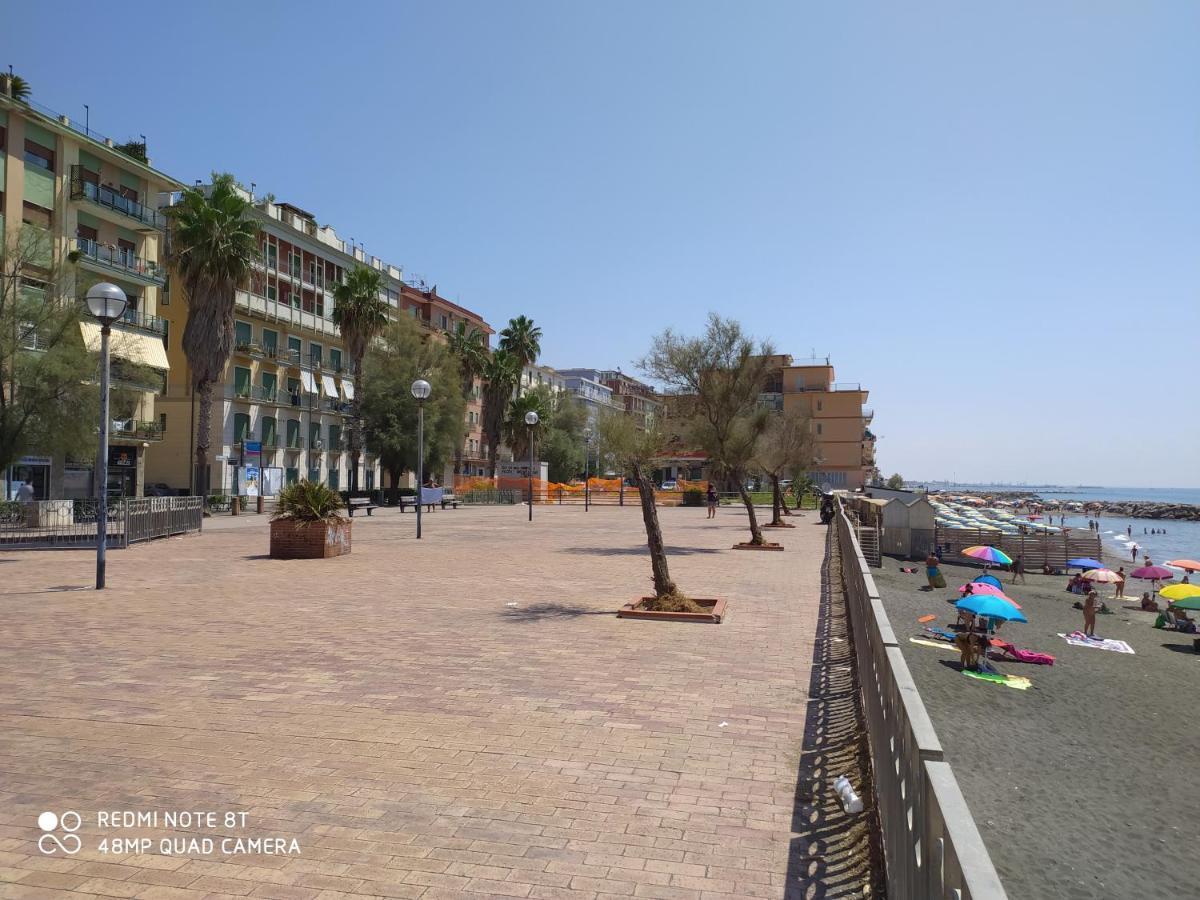 Holiday Home Casa Vacanze 萨莱诺 外观 照片