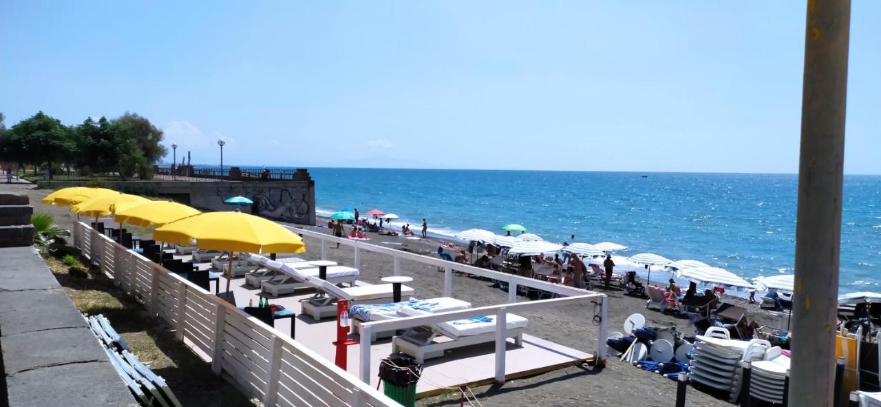 Holiday Home Casa Vacanze 萨莱诺 外观 照片