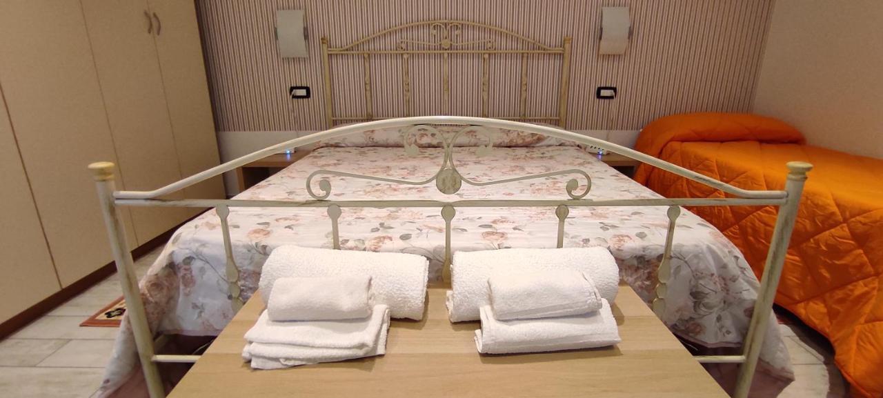 Holiday Home Casa Vacanze 萨莱诺 外观 照片