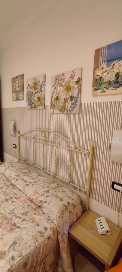 Holiday Home Casa Vacanze 萨莱诺 外观 照片