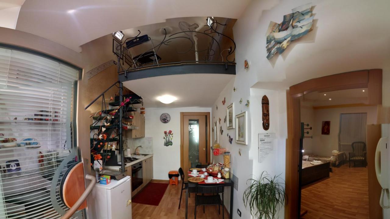 Holiday Home Casa Vacanze 萨莱诺 外观 照片